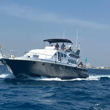 보트호텔 Nuit Sur Yacht Avec Petit Dejeuner *